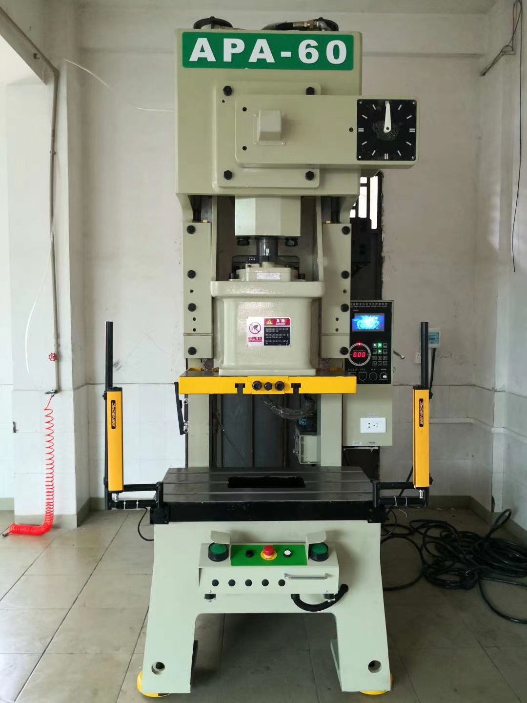 တိကျသော မြန်နှုန်းမြင့် Punch Mould ကို ဘယ်လိုထိန်းသိမ်းမလဲ။